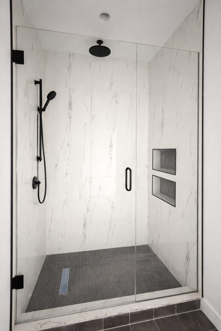 3340 W Evergreen Avenue 2R