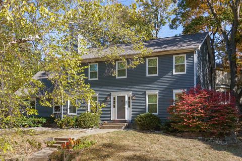 1608 Sweetbriar Drive Bloomington IL 61701