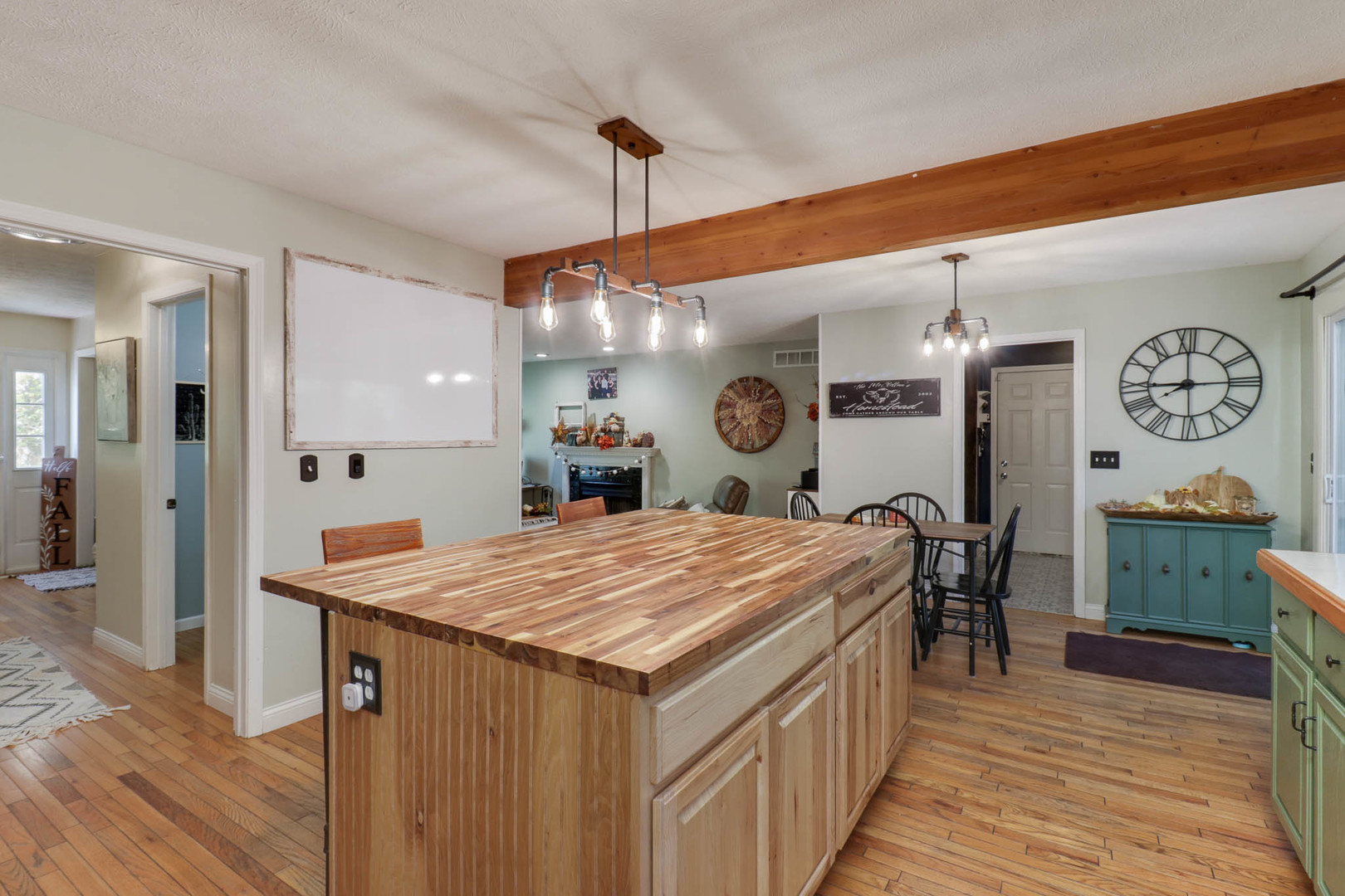 1608 Sweetbriar Drive