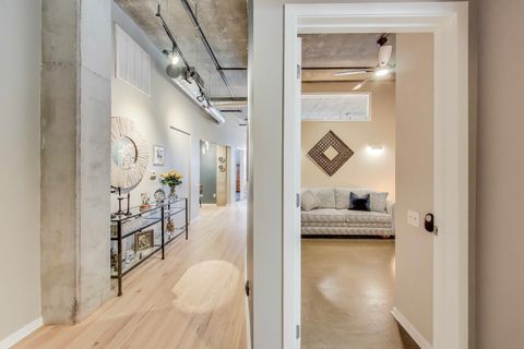 Tiny photo for 900 N Kingsbury Street #1025, Chicago, IL 60610 (MLS # 12526844)