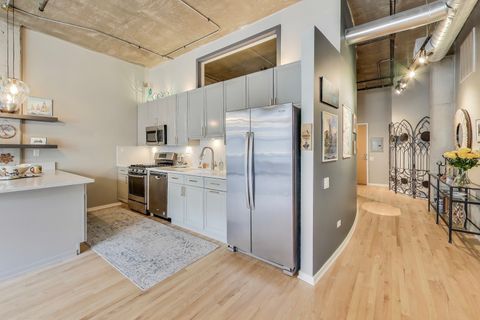 Tiny photo for 900 N Kingsbury Street #1025, Chicago, IL 60610 (MLS # 12526844)