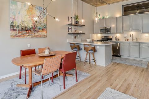 Tiny photo for 900 N Kingsbury Street #1025, Chicago, IL 60610 (MLS # 12526844)