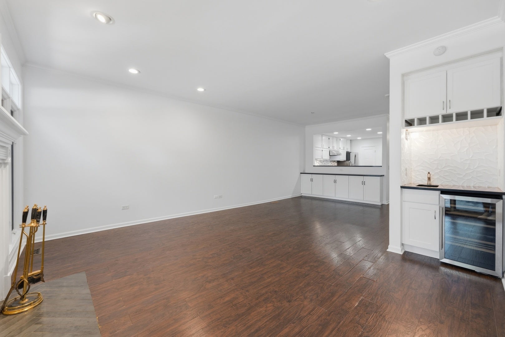 4268 W Harrington Lane