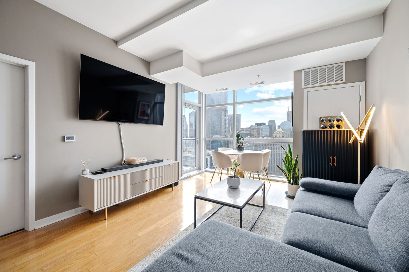 303 W Ohio Street 3104