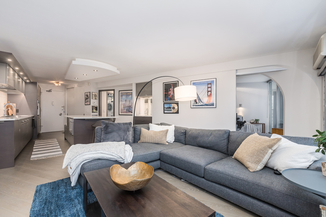 300 N State Street 2512