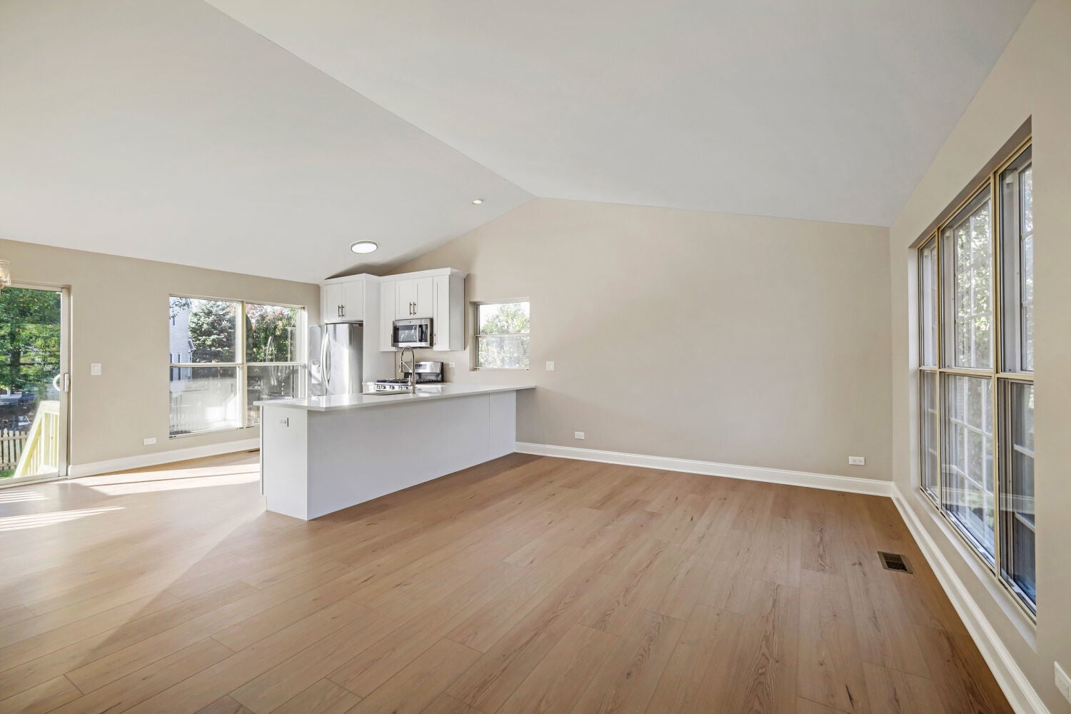 479 BLUEBIRD Drive
