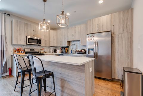 Tiny photo for 2253 W Coulter Street #4, Chicago, IL 60608 (MLS # 12469109)