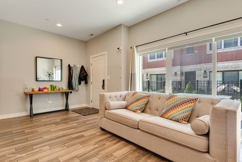 Tiny photo for 2253 W Coulter Street #4, Chicago, IL 60608 (MLS # 12469109)