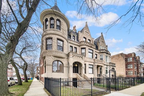 4558 S Ellis Avenue Chicago IL 60653