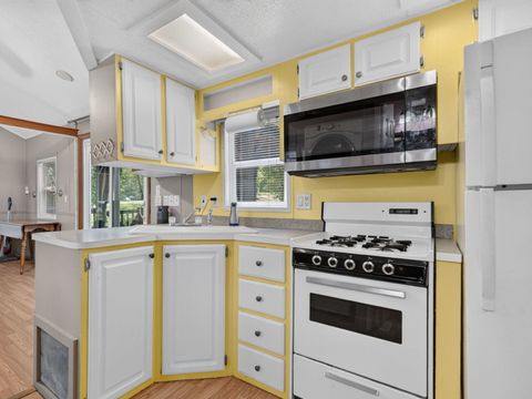 Tiny photo for 41 Lakeshore Drive, Wilmington, IL 60481 (MLS # 12689982)