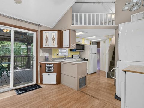 Tiny photo for 41 Lakeshore Drive, Wilmington, IL 60481 (MLS # 12689982)