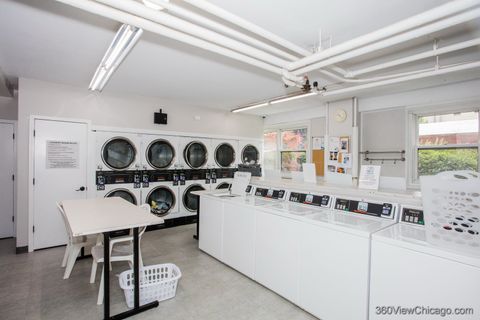 Tiny photo for 2909 N Sheridan Road #1211, Chicago, IL 60657 (MLS # 12448628)