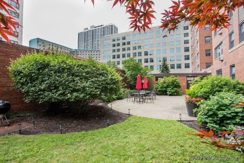 Tiny photo for 2909 N Sheridan Road #1211, Chicago, IL 60657 (MLS # 12448628)