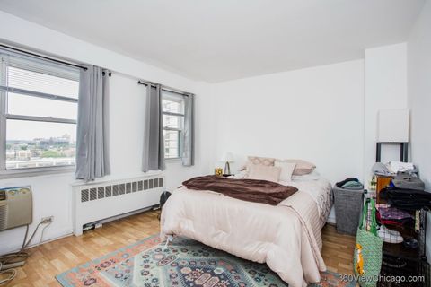 Tiny photo for 2909 N Sheridan Road #1211, Chicago, IL 60657 (MLS # 12448628)