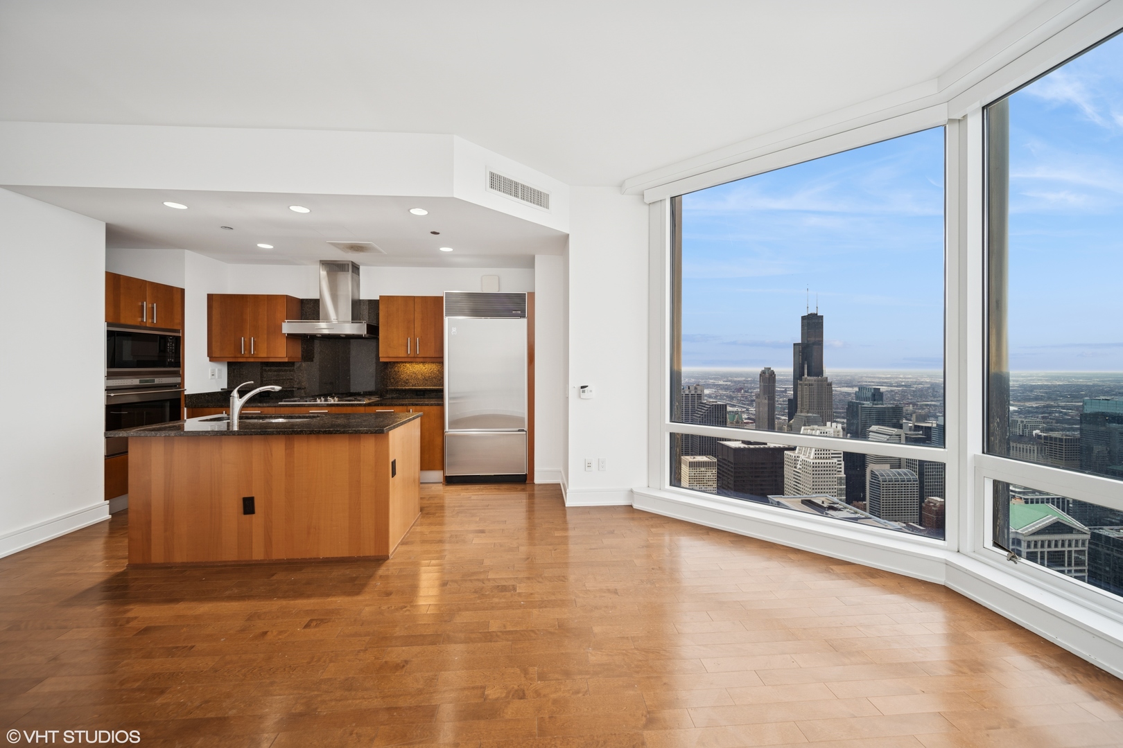 401 N Wabash Avenue 76G