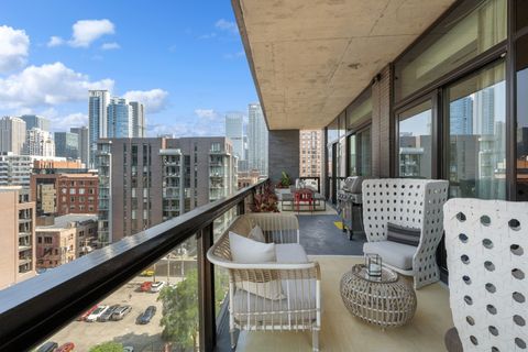 Tiny photo for 400 W HURON Street #801, Chicago, IL 60654 (MLS # 12513343)