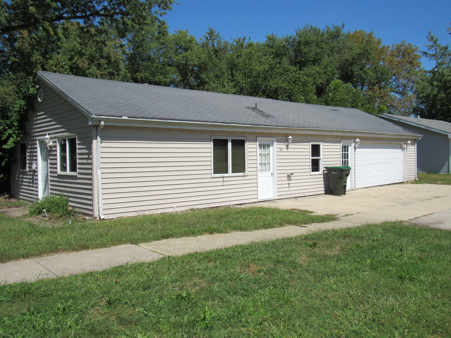 303 N Division Street