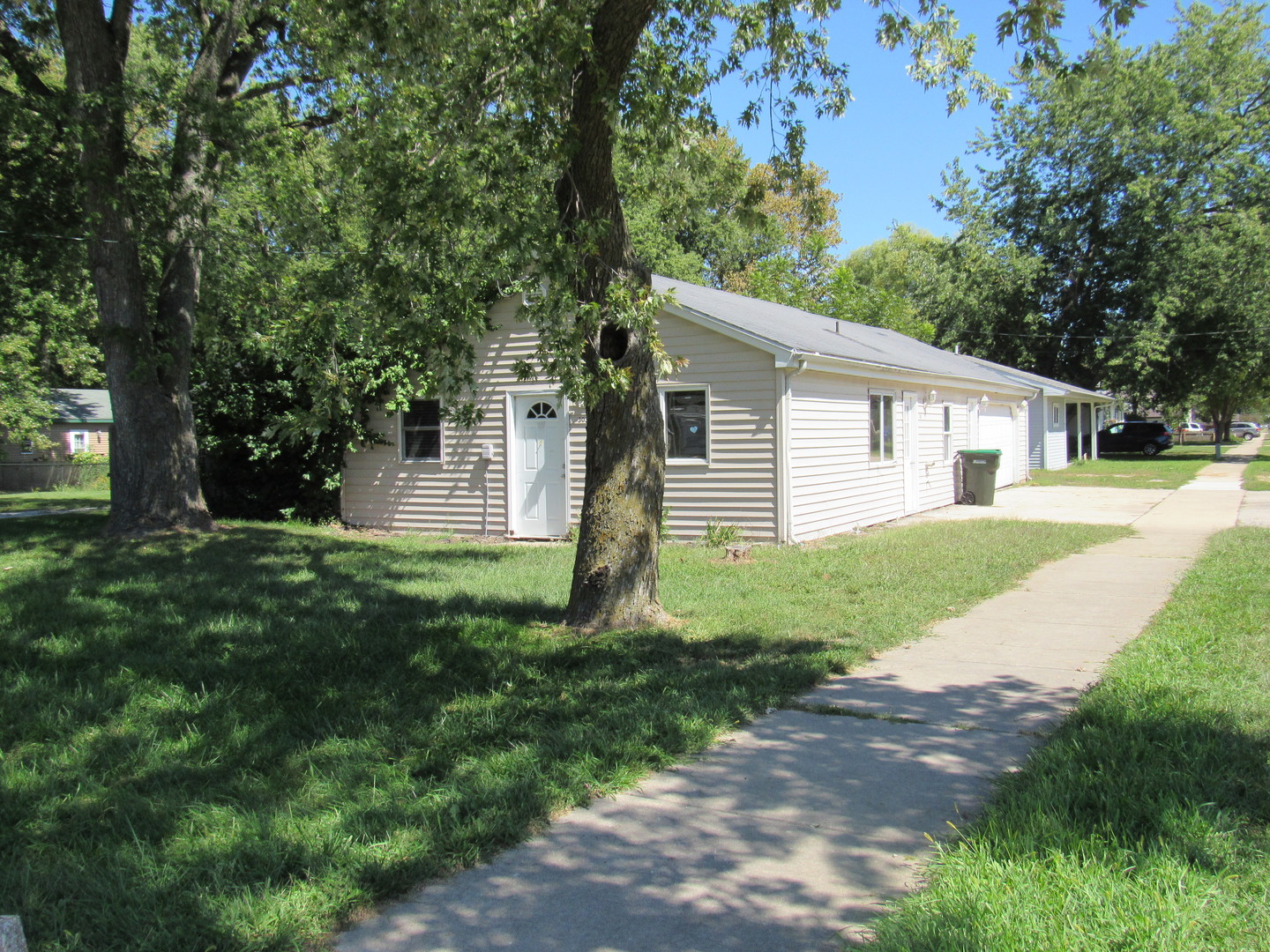 303 N Division Street