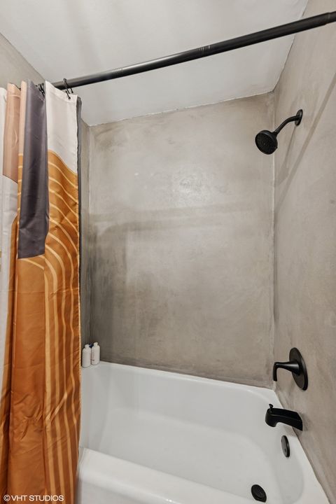 Tiny photo for 111 E Chestnut Street #21B, Chicago, IL 60611 (MLS # 12602139)