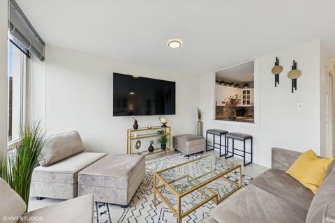 Tiny photo for 111 E Chestnut Street #21B, Chicago, IL 60611 (MLS # 12602139)