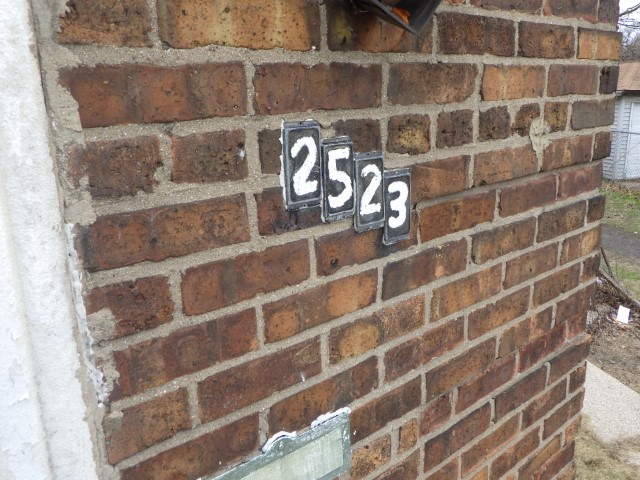 2523 E 97th Place