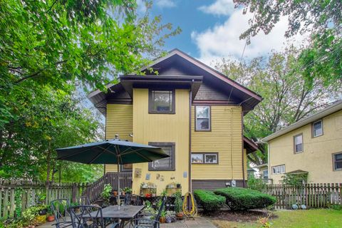 Tiny photo for 3418 Wesley Avenue, Berwyn, IL 60402 (MLS # 12498603)