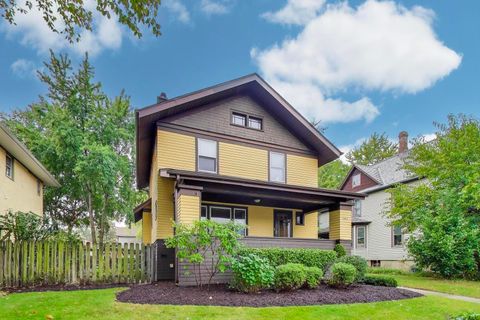 Tiny photo for 3418 Wesley Avenue, Berwyn, IL 60402 (MLS # 12498603)