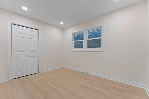 Tiny photo for 932 N Ridgeway Avenue, Chicago, IL 60651 (MLS # 12623626)