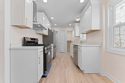 Tiny photo for 932 N Ridgeway Avenue, Chicago, IL 60651 (MLS # 12623626)