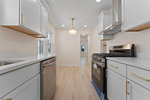 Tiny photo for 932 N Ridgeway Avenue, Chicago, IL 60651 (MLS # 12623626)