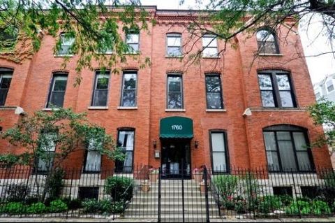 1760 N WELLS Street 2B Chicago IL 60614