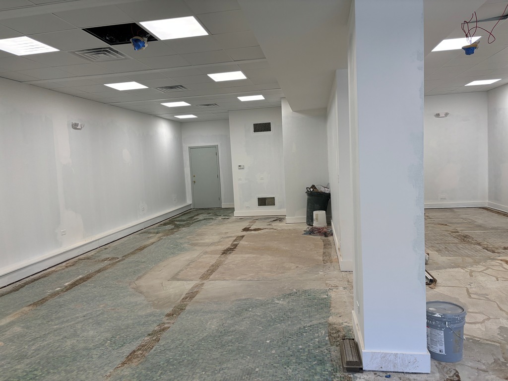 1609 A Chicago Avenue