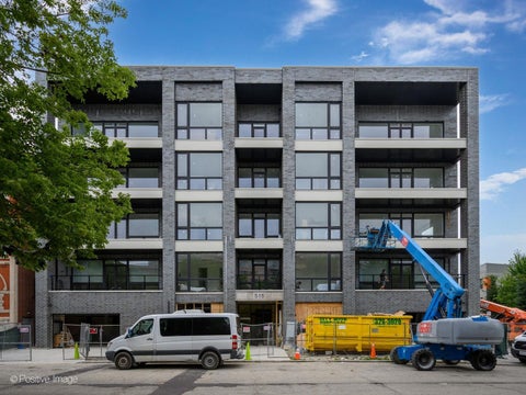 Photo of 515 W Elm Street #201, Chicago, IL 60610 (MLS # 12748301)
