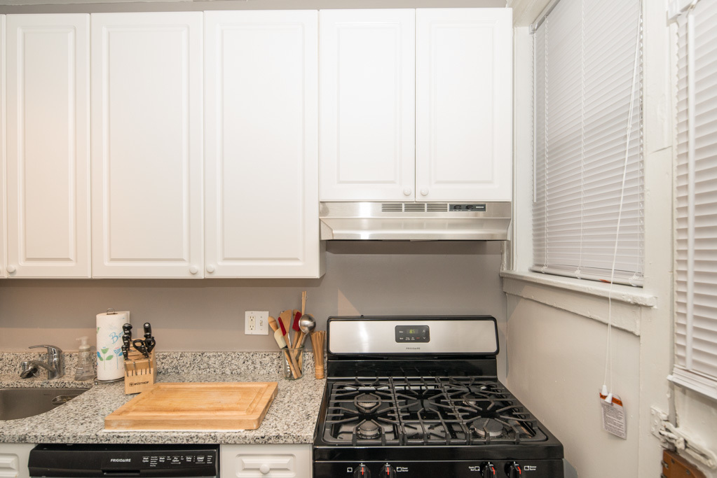 632 W Stratford Place 2S