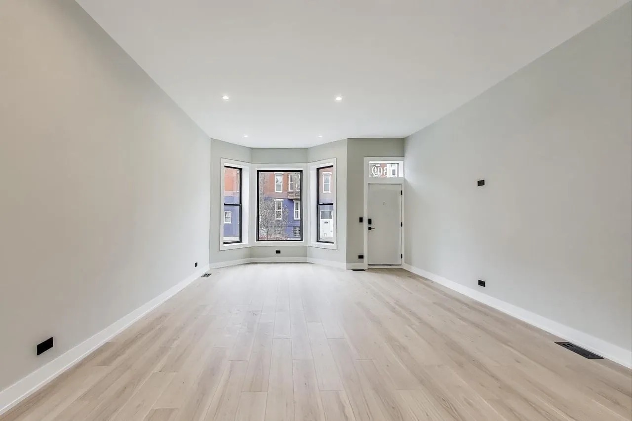 1311 N Rockwell Street 1