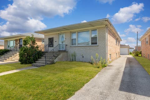 Photo of 513 Merrill Avenue, Calumet City, IL 60409 (MLS # 12718944)