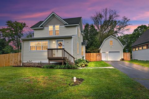 Photo of 431 Washington Street, Woodstock, IL 60098 (MLS # 12489075)