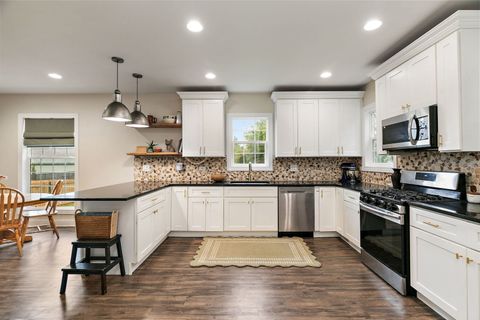Tiny photo for 431 Washington Street, Woodstock, IL 60098 (MLS # 12489075)