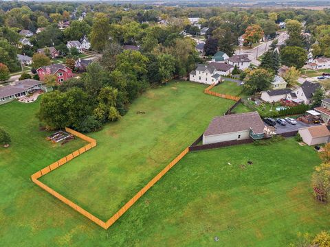 Tiny photo for 431 Washington Street, Woodstock, IL 60098 (MLS # 12489075)