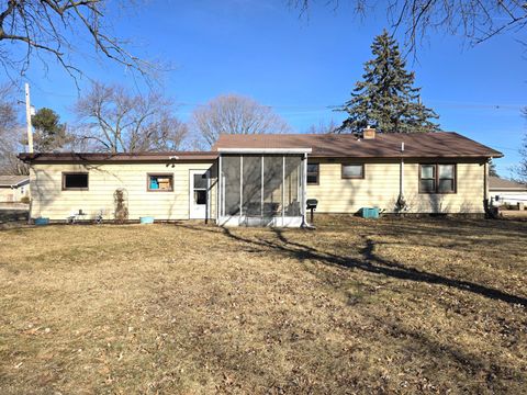 Tiny photo for 524 E Chestnut Street, Geneseo, IL 61254 (MLS # 12577362)