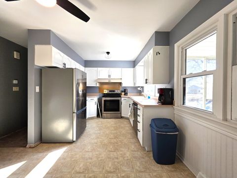 Tiny photo for 524 E Chestnut Street, Geneseo, IL 61254 (MLS # 12577362)