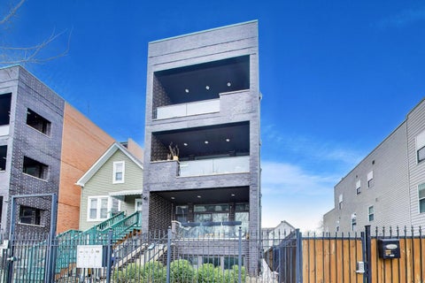 Photo of 1818 N Sawyer Avenue #1W, Chicago, IL 60647 (MLS # 12668380)
