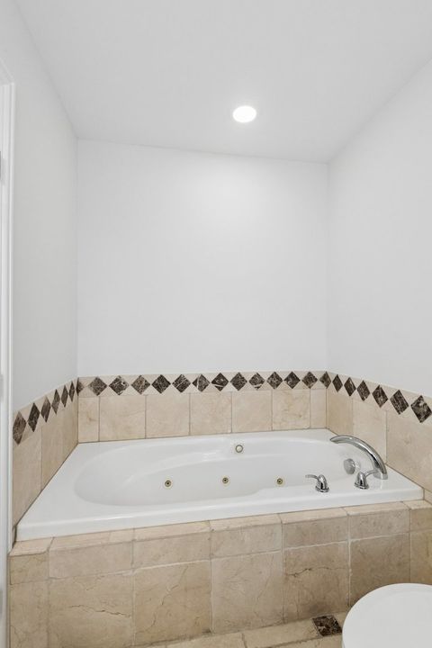Tiny photo for 5540 N Glenwood Avenue #2S, Chicago, IL 60640 (MLS # 12584629)
