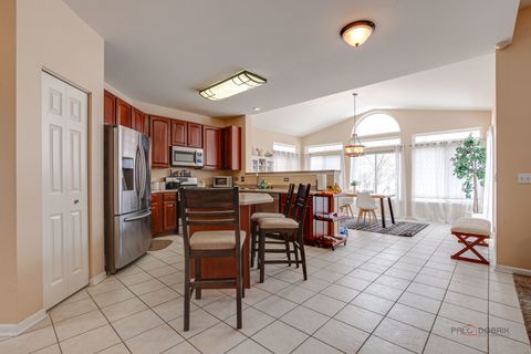 Tiny photo for 578 N Overlook Trail, Round Lake, IL 60073 (MLS # 12594288)