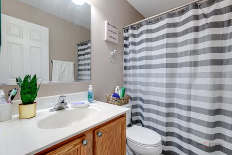 Tiny photo for 578 N Overlook Trail, Round Lake, IL 60073 (MLS # 12594288)