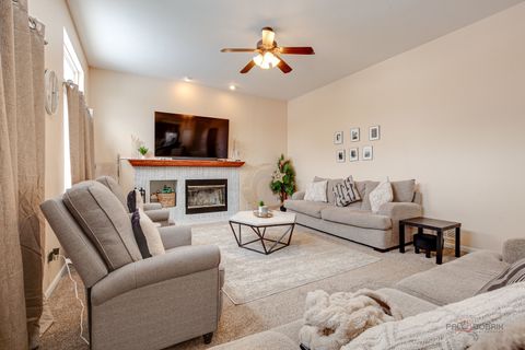 Tiny photo for 578 N Overlook Trail, Round Lake, IL 60073 (MLS # 12594288)