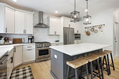 Tiny photo for 715 Oakwood Drive, Geneva, IL 60134 (MLS # 12646894)