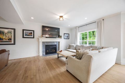 Tiny photo for 715 Oakwood Drive, Geneva, IL 60134 (MLS # 12646894)