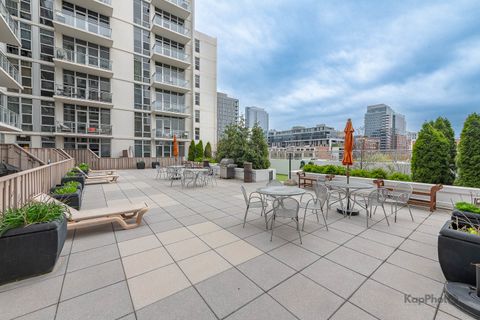 Tiny photo for 901 W Madison Street #403, Chicago, IL 60607 (MLS # 12610630)