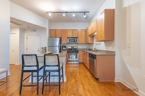 Tiny photo for 901 W Madison Street #403, Chicago, IL 60607 (MLS # 12610630)
